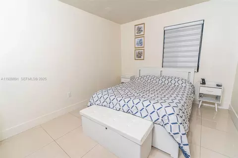 Bedroom - 895 W 80th Pl, Hialeah, FL 33014 photo 1 of 2