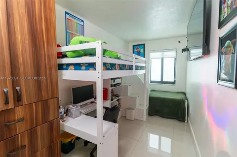Bedroom - 895 W 80th Pl, Hialeah, FL 33014 photo 2 of 2