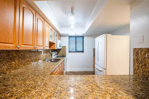 Kitchen - 895 W 80th Pl, Hialeah, FL 33014 photo 1 of 3