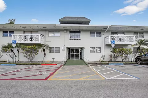 4200 NW 3rd Ct #141, Plantation, FL 33317