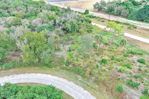 171 Carousel Ave, La Belle, FL 33935 photo 6