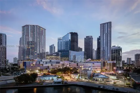 88 SW 7th St #2501, Miami, FL 33130