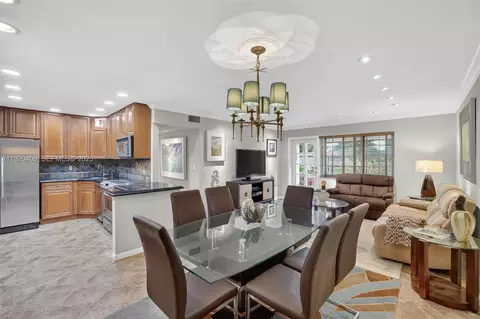 1930 NE 2nd Ave #206L, Wilton Manors, FL 33305