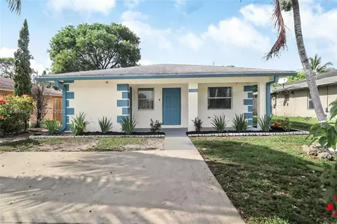 2725 NW 3rd St, Pompano Beach, FL 33069