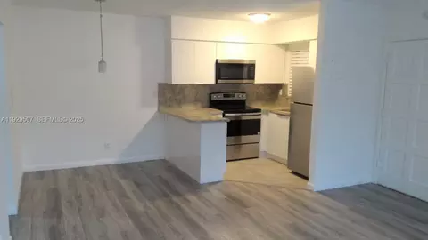 1755 NE 116th Rd #15, North Miami, FL 33181
