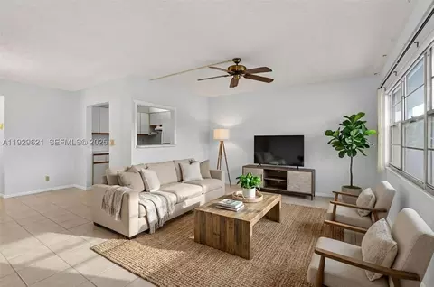 1008 N Farnham N #1008, Deerfield Beach, FL 33442