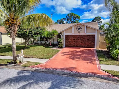 135 Rosewood Cir, Jupiter, FL 33458
