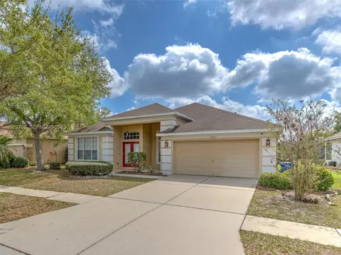 Exterior - 10907 Australian Pine Dr, Riverview, FL 33579 photo 4 of 5