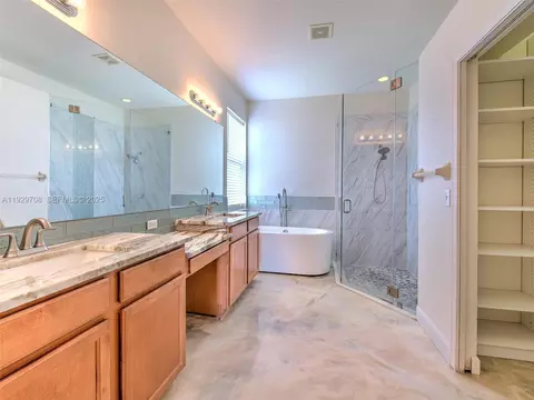 Bath - 10907 Australian Pine Dr, Riverview, FL 33579 photo 3 of 5