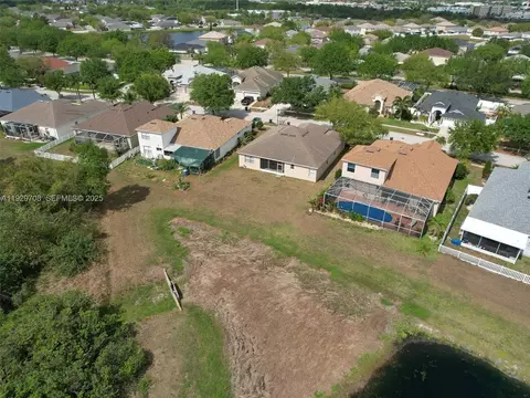 View/Area - 10907 Australian Pine Dr, Riverview, FL 33579 photo 3 of 8