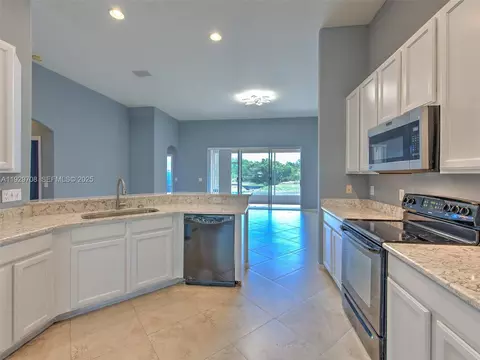Kitchen - 10907 Australian Pine Dr, Riverview, FL 33579 photo 3 of 5