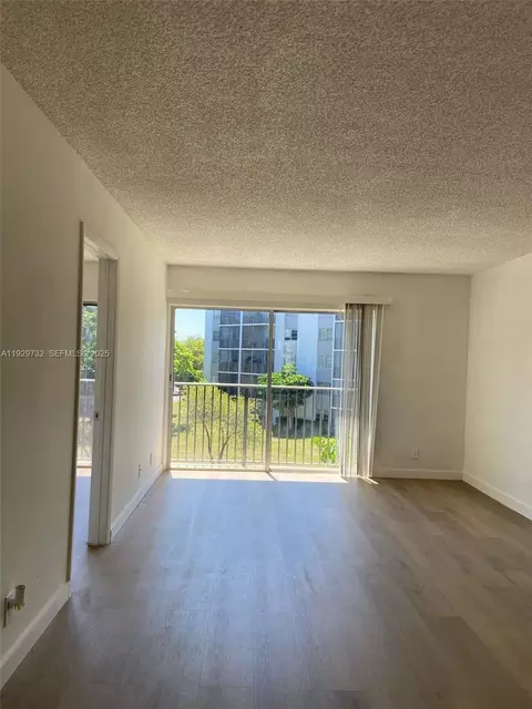 8740 N Sherman Cir #305, Miramar, FL 33025