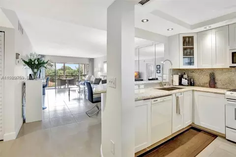 3930 Inverrary Blvd #405-D, Lauderhill, FL 33319
