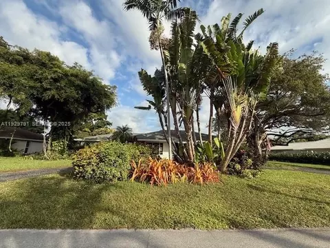 8865 SW 176th Ter, Palmetto Bay, FL 33157