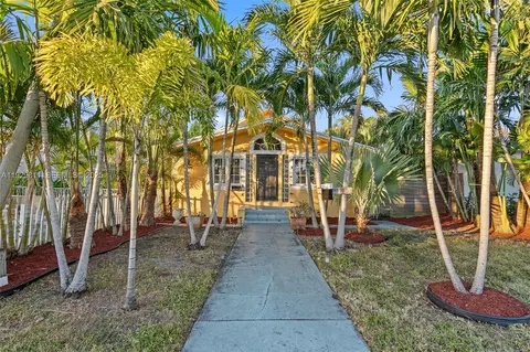 1547 Harrison St, Hollywood, FL 33020