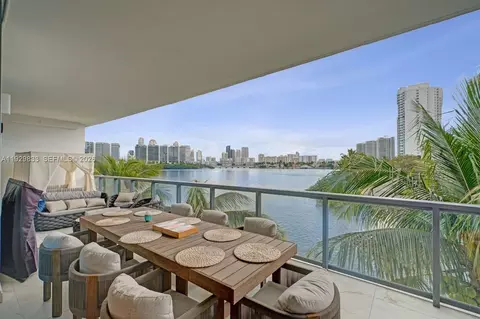 3300 NE 188th St #210, Aventura, FL 33180
