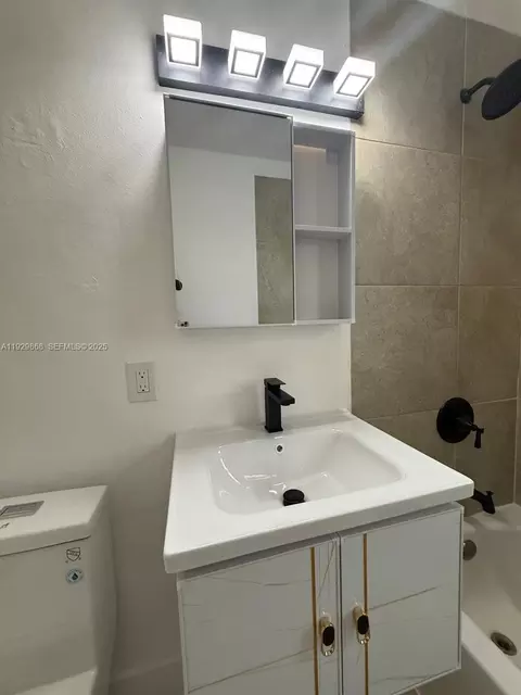 621 E 13th St, Hialeah, FL 33010 photo 19