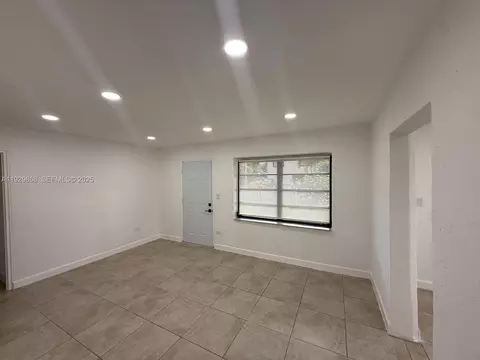 621 E 13th St, Hialeah, FL 33010 photo 11