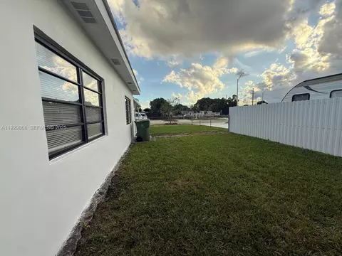 621 E 13th St, Hialeah, FL 33010 photo 30
