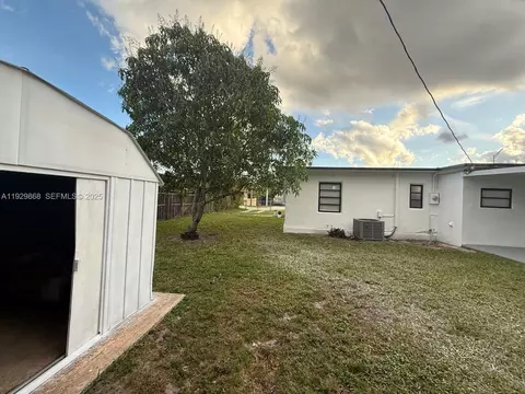 621 E 13th St, Hialeah, FL 33010 photo 31