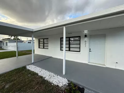 621 E 13th St, Hialeah, FL 33010 photo 8