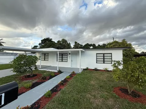 621 E 13th St, Hialeah, FL 33010 photo 2