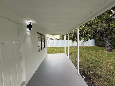 621 E 13th St, Hialeah, FL 33010 photo 26