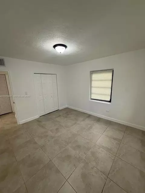 621 E 13th St, Hialeah, FL 33010 photo 22