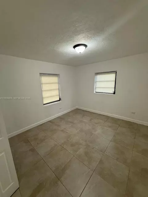 621 E 13th St, Hialeah, FL 33010 photo 23