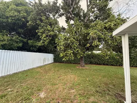 621 E 13th St, Hialeah, FL 33010 photo 29