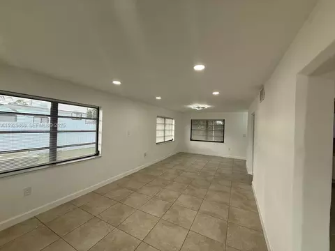 621 E 13th St, Hialeah, FL 33010 photo 12