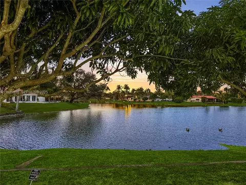 View/Area - 8451 Dundee Ter, Miami Lakes, FL 33016 photo 1 of 4