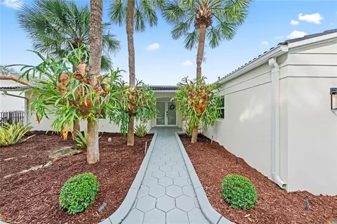 Exterior - 8451 Dundee Ter, Miami Lakes, FL 33016 photo 3 of 12