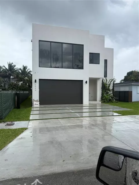 6444 SW 26th St, Miami, FL 33155