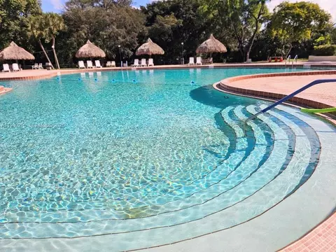 3100 Holiday Springs Blvd #304, Margate, FL 33063