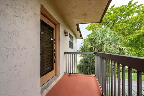 4940 E Sabal Palm Blvd #414, Tamarac, FL 33319