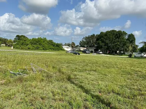 2109 NE 14 Pl, Cape Coral, FL 33909