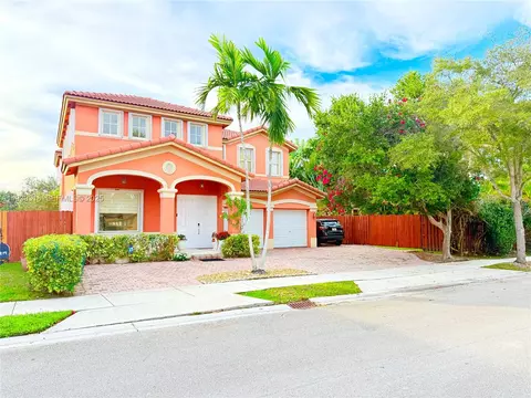 8950 SW 152nd Ct, Miami, FL 33196