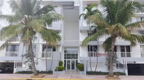 7832 Collins Ave #403, Miami Beach, FL 33141