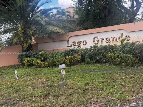 6455 W 27th Ave #44-13, Hialeah, FL 33016