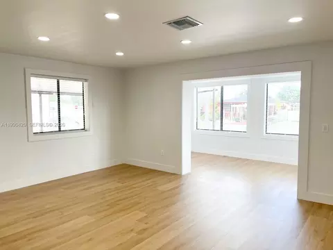 Living - 4990 E Palm Ct, Hialeah, FL 33013 photo 2 of 5