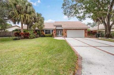 2047 SW 36th Ave, Delray Beach, FL 33445