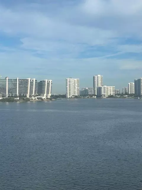 251 174th St #418, Sunny Isles Beach, FL 33160