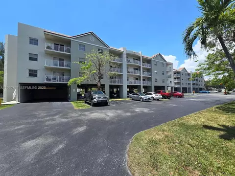 8200 SW 210th St #103, Cutler Bay, FL 33189