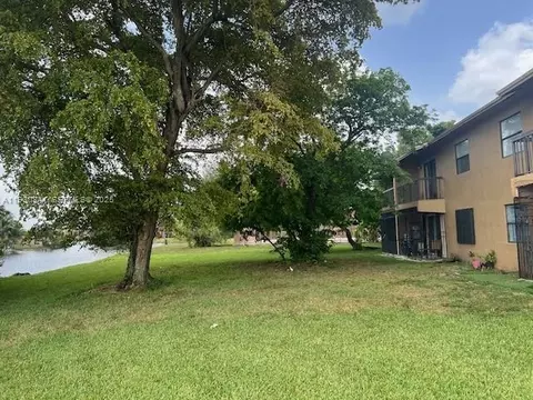 6685 W 26th Ct #203-8, Hialeah, FL 33016
