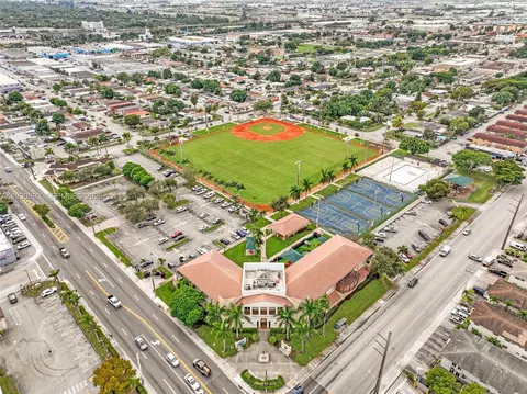 View/Area - 618 W 32nd St, Hialeah, FL 33012 photo 4 of 9