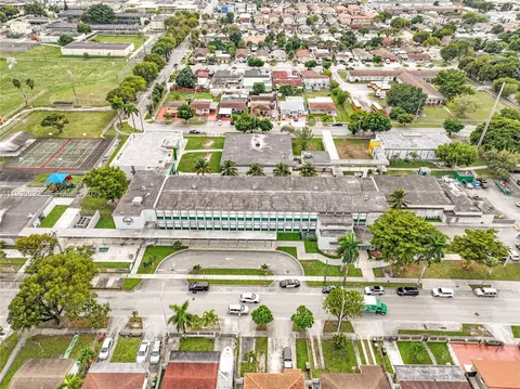 View/Area - 618 W 32nd St, Hialeah, FL 33012 photo 7 of 9