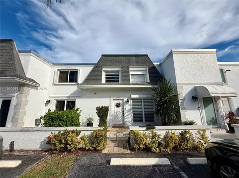 934 NE 27th Ave, Hallandale Beach, FL 33009