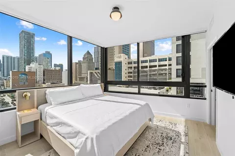 225 N Miami Ave #912, Miami, FL 33128