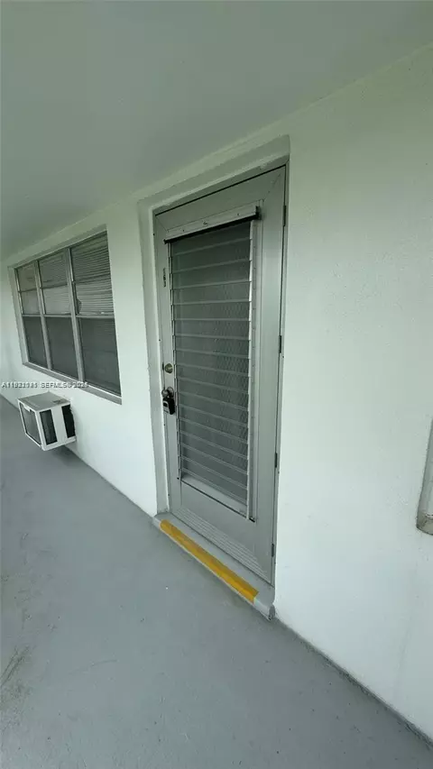 163 Coventry G #163, West Palm Beach, FL 33417
